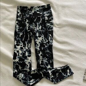 Old Navy Black and White Marble Leggings
